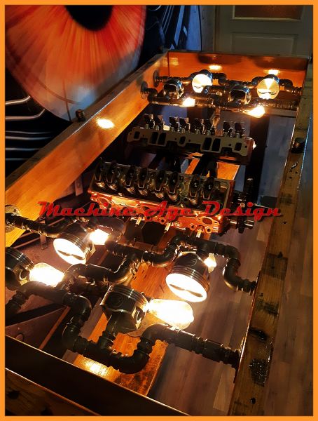 nagy méretű steampunk usa v8 blokk tárgyaló asztal , design elemekkel