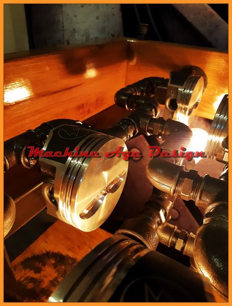 nagy méretű steampunk usa v8 blokk tárgyaló asztal , design elemekkel