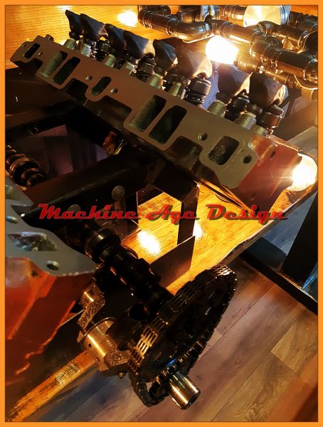 nagy méretű steampunk usa v8 blokk tárgyaló asztal , design elemekkel
