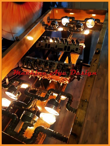 nagy méretű steampunk usa v8 blokk tárgyaló asztal , design elemekkel