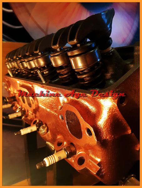 nagy méretű steampunk usa v8 blokk tárgyaló asztal , design elemekkel